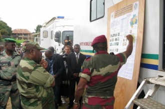 Gabon : ManÂœuvres médico-militaires à  Lambaréné